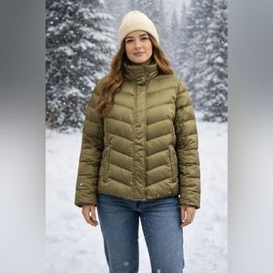 Eddie Bauer 550 Filler Goose‎ Down Blend Puffer Coat.